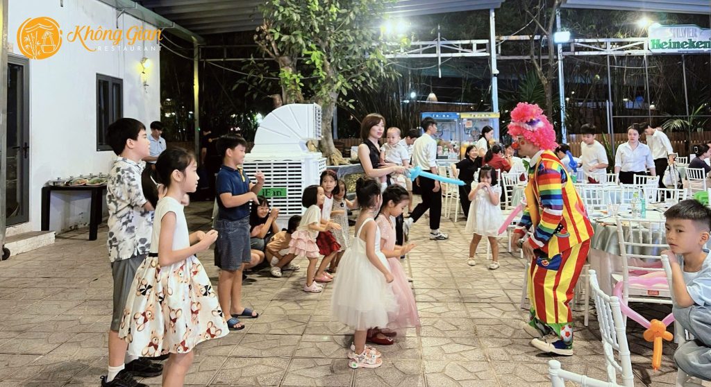 tiec sinh nhat23