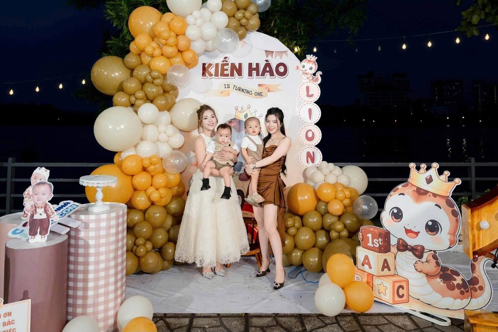 nha hang ven song sai gon 6