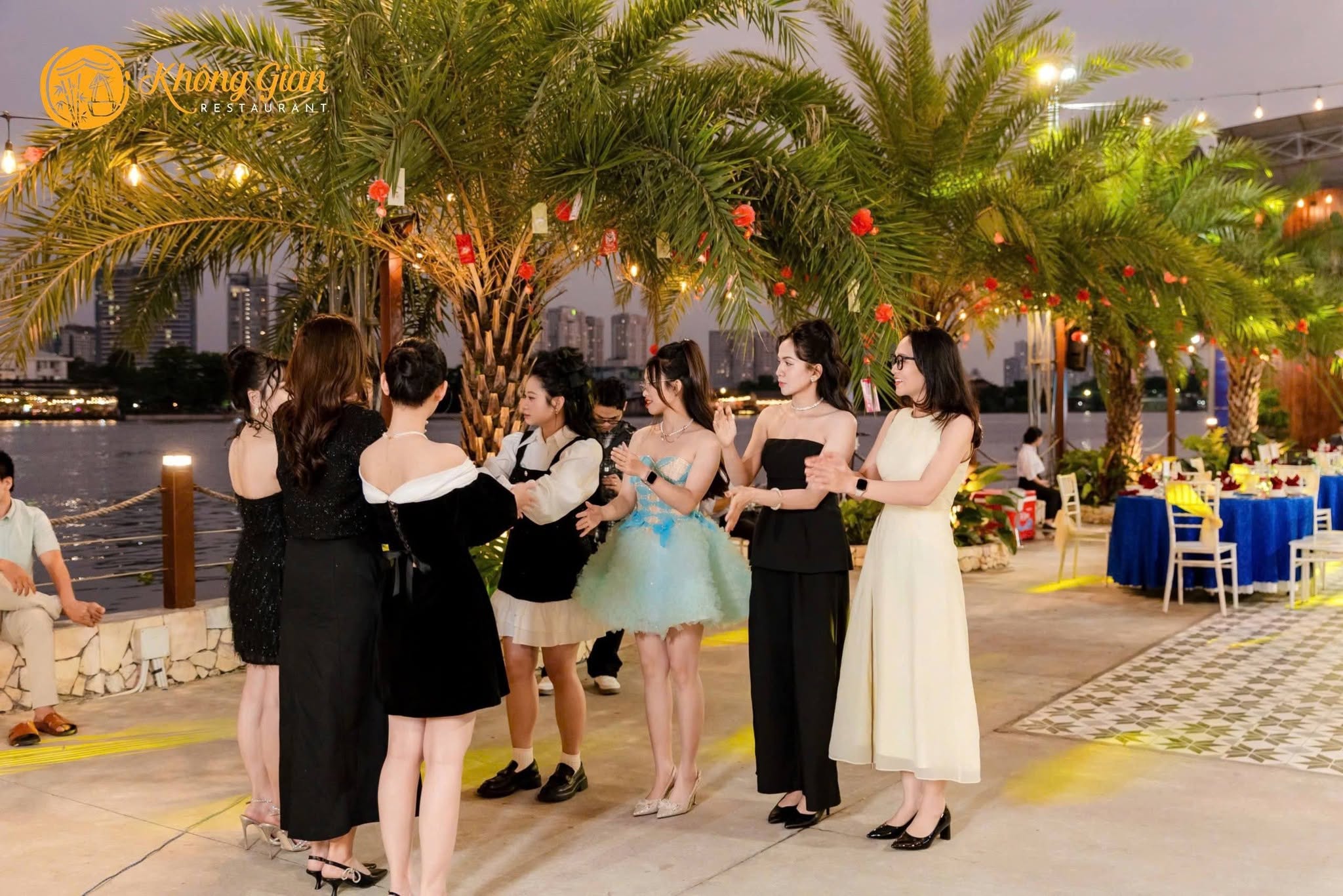 nha hang view song dep6
